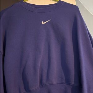 Women’s Nike Phoenix oversized cropped sweatshirt